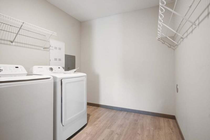 Peregrine Terrace 56 Unit3 25